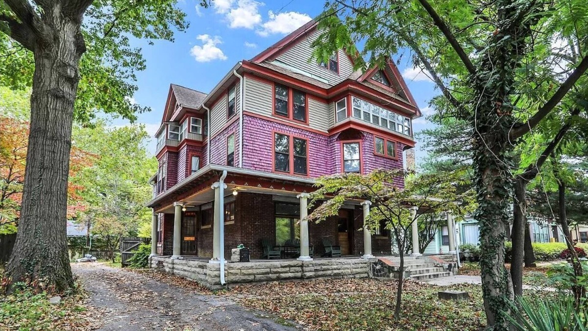 Holy Cross House | Woodruff Manor 11 Bedroom Estate - 20+ guests