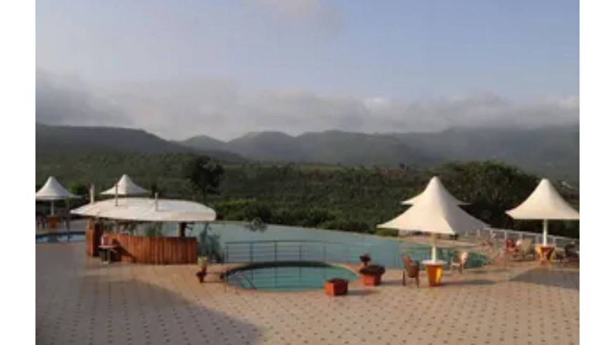 Hadapsar Apartment | Woods Villa Retreat - Suite 01