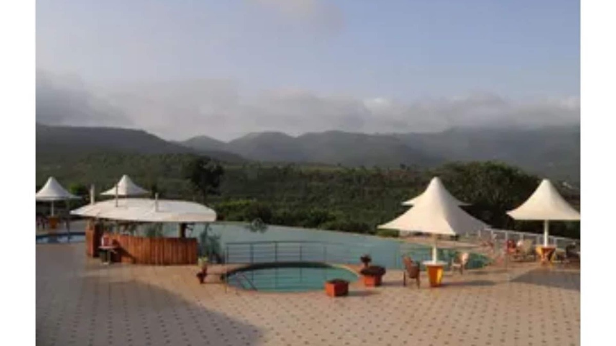 Hadapsar Apartment | Woods Villa Retreat - Suite 03