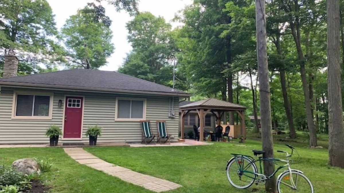 Sherkston Cottage | Woodsandwaves Cottage Retreat