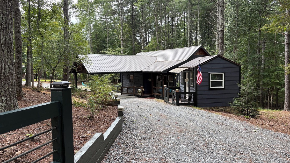 Morganton Cottage | WOODSIDE COTTAGE, a handicapped accessible cottage in Blue Ridge Mtns of N.GA.