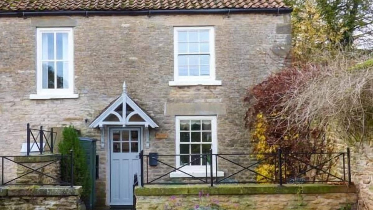 Potter Brompton Cottage | WOODSIDE COTTAGE, pet friendly, with open fire in Brompton-By-Sawdon