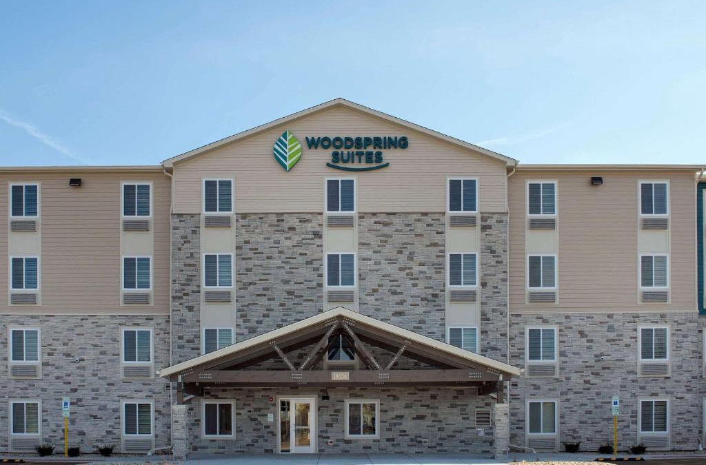 Tinley Park Hotel | WoodSpring Suites Chicago Tinley Park
