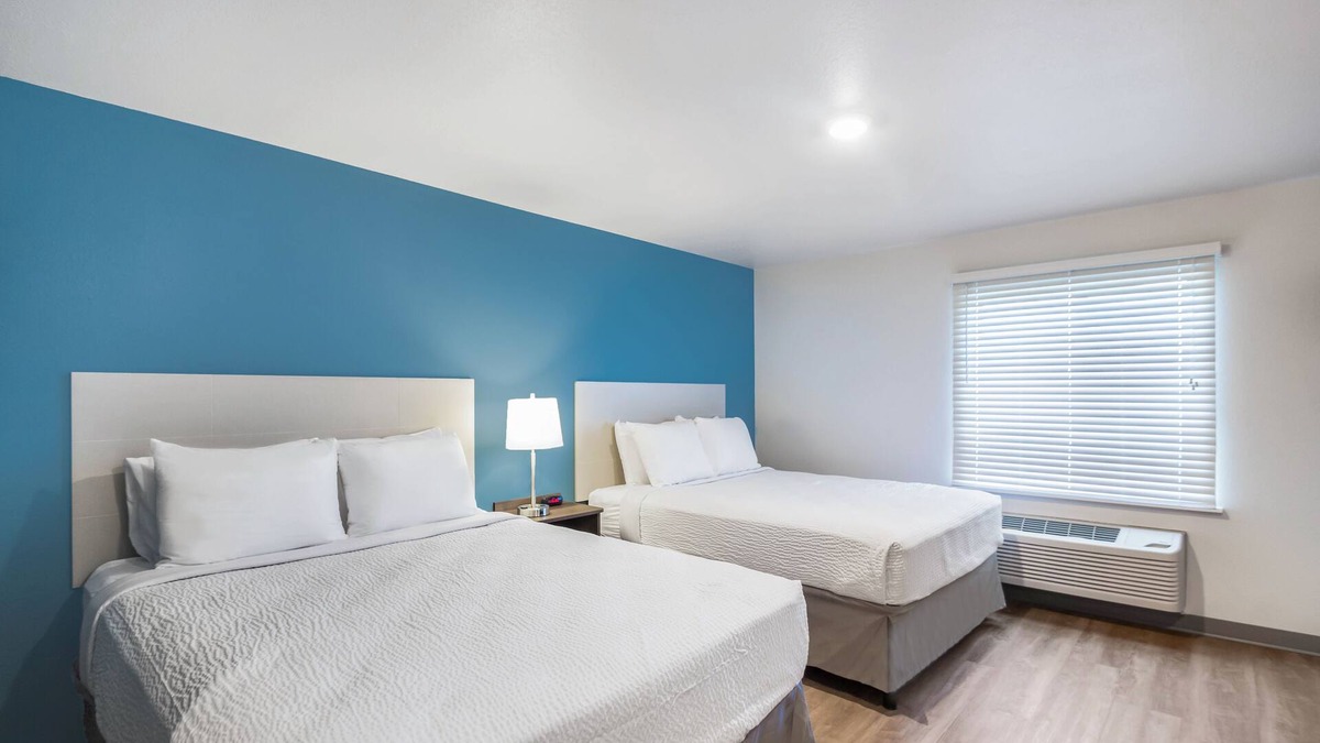 Addison Hotel | WoodSpring Suites Chicago Addison