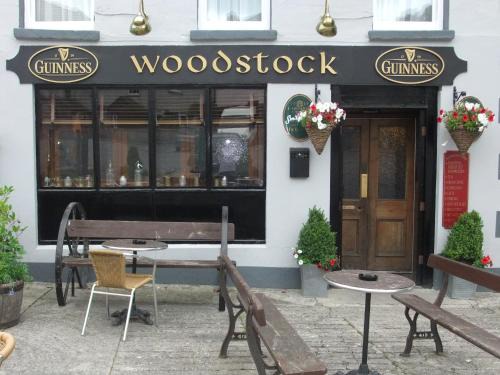 Inistioge Bed & Breakfast | Woodstock Arms - Bar, Bed & Breakfast