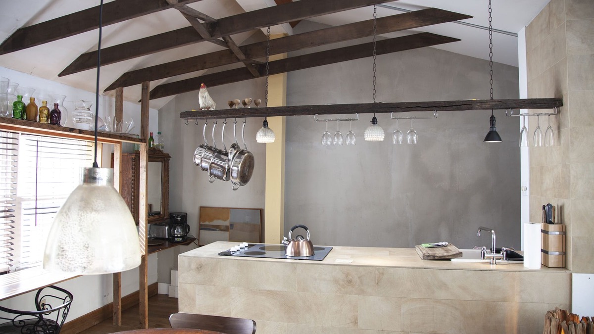 Woodstock House | Woodstock Historic Artist Estate - The Carriage House