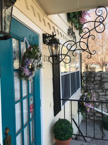 Independence Bed & Breakfast | Woodstock Inn Bed & Breakfast