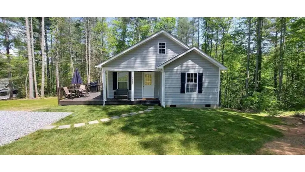 Morganton Cottage | Woodsy cottage next to Lake James