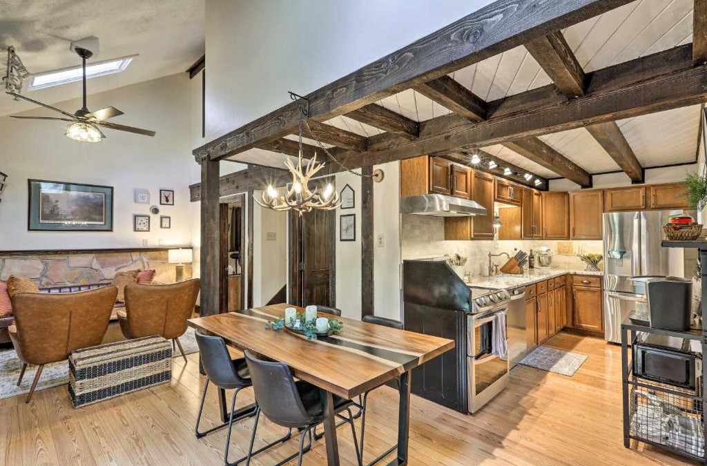 Kachina Village House | Woodsy Flagstaff Hideaway with Deck and Sunroom!