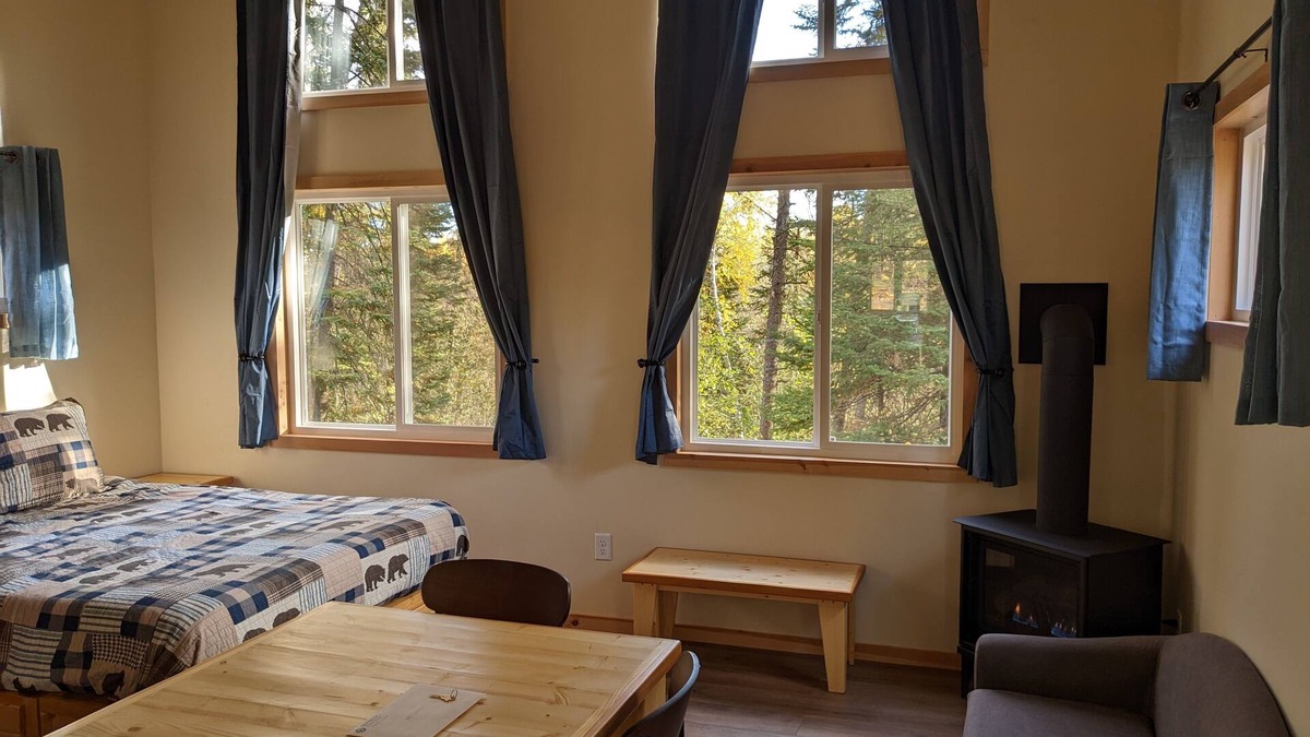 South Range Cabin | Woodsy Personal Retreat Cabin - "Gratitude"
