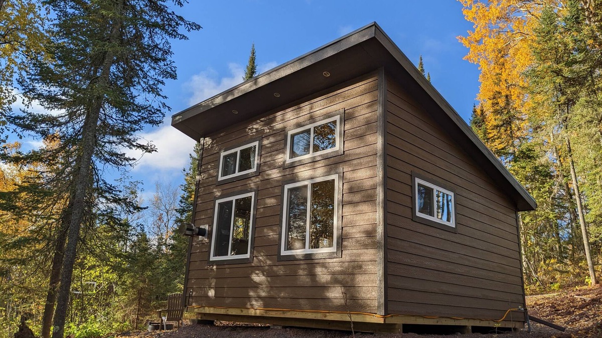 South Range Cabin | Woodsy Personal Retreat Cabin - "Solitude"