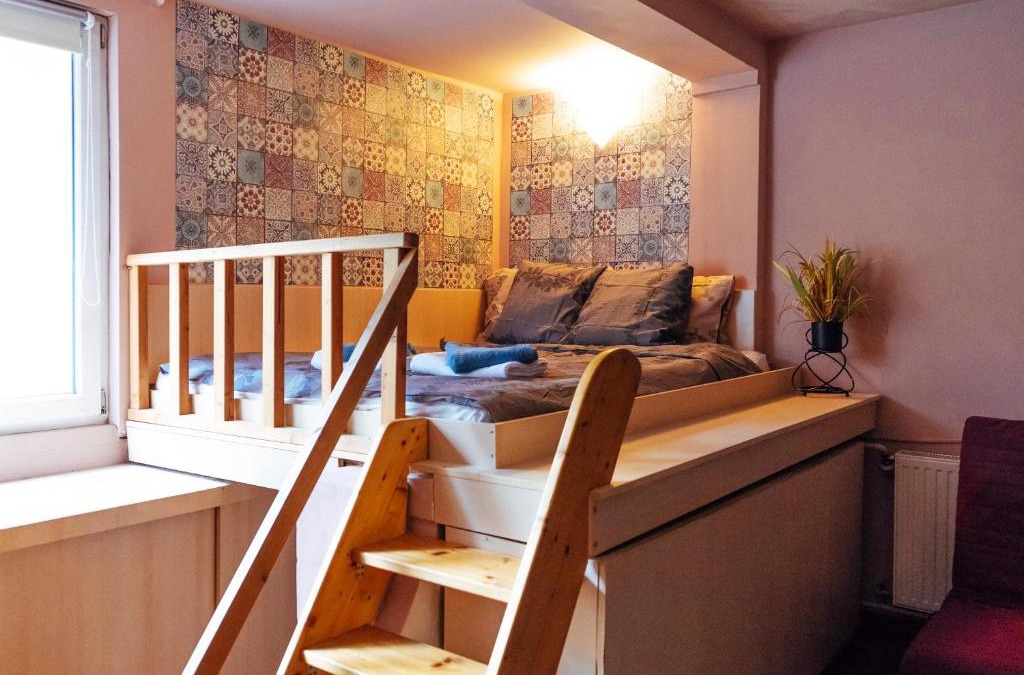 Drumul Taberei Apartment | Woody - Cozy and Quiet Place near Moghioros Park