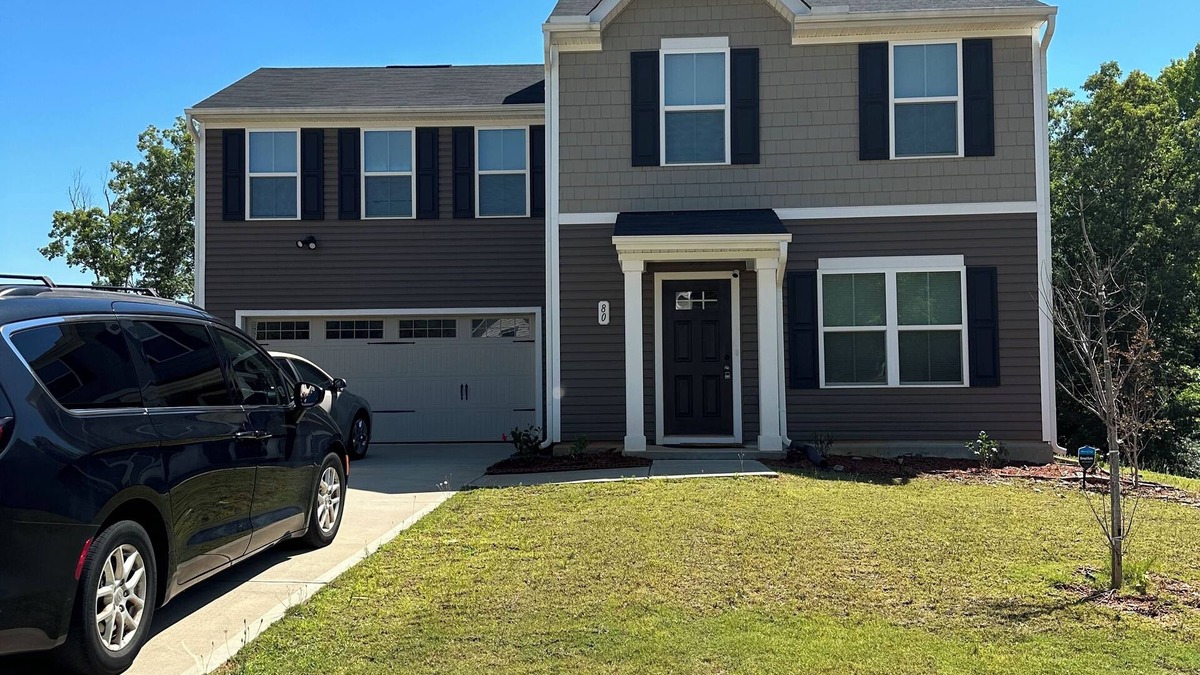 Kipling House | Work, Relax, and Enjoy our Entire Large Family Vacation Home
