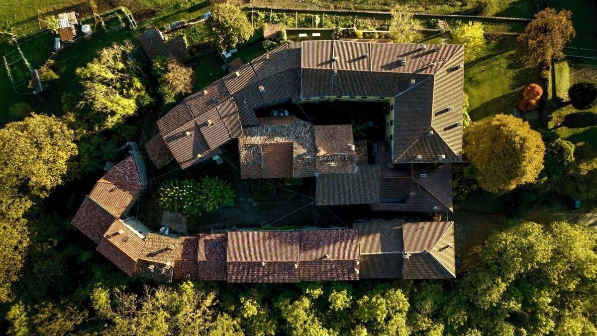 Carlazzo House | Workation Castle: Casa Galbiga & Casa Tremezzo