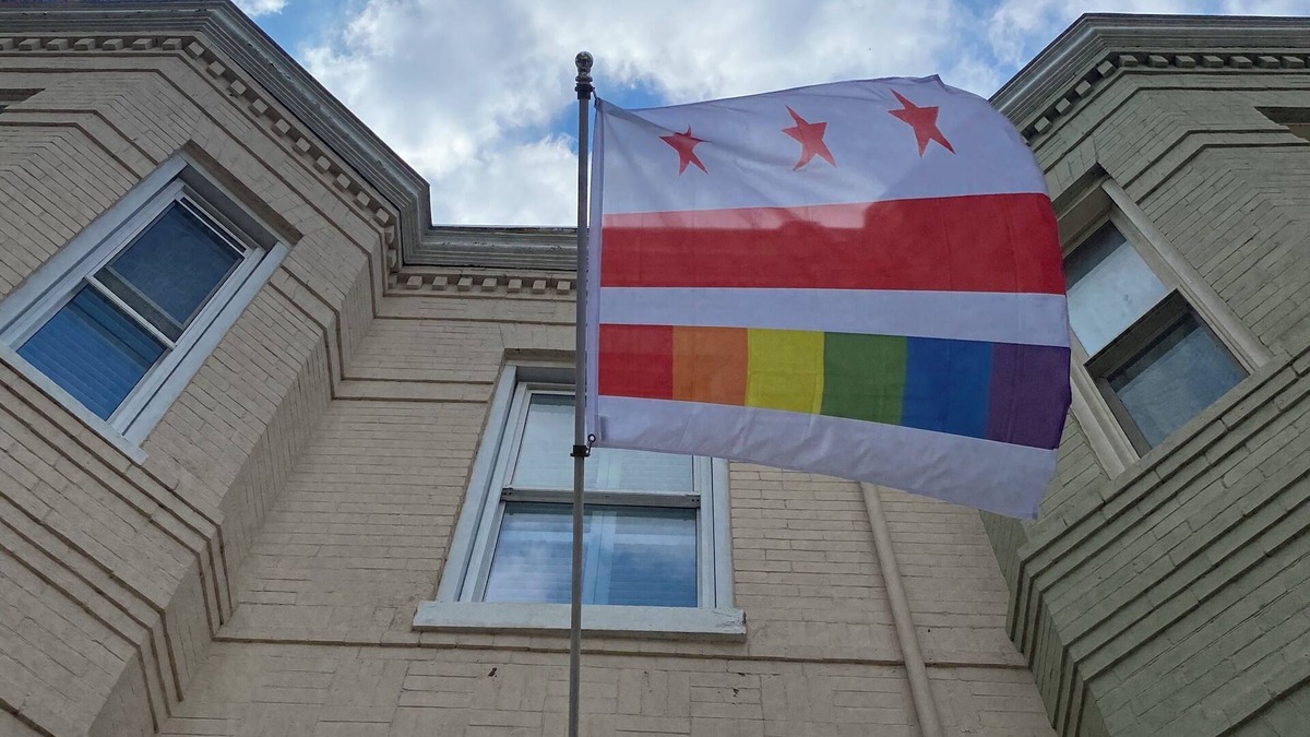 Cardozo House | World Pride Central: Walk to restaurants, bars, clubs, park, Metro