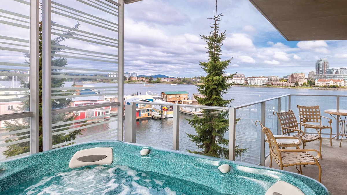 Inner Harbour Hotel | WorldMark Victoria
