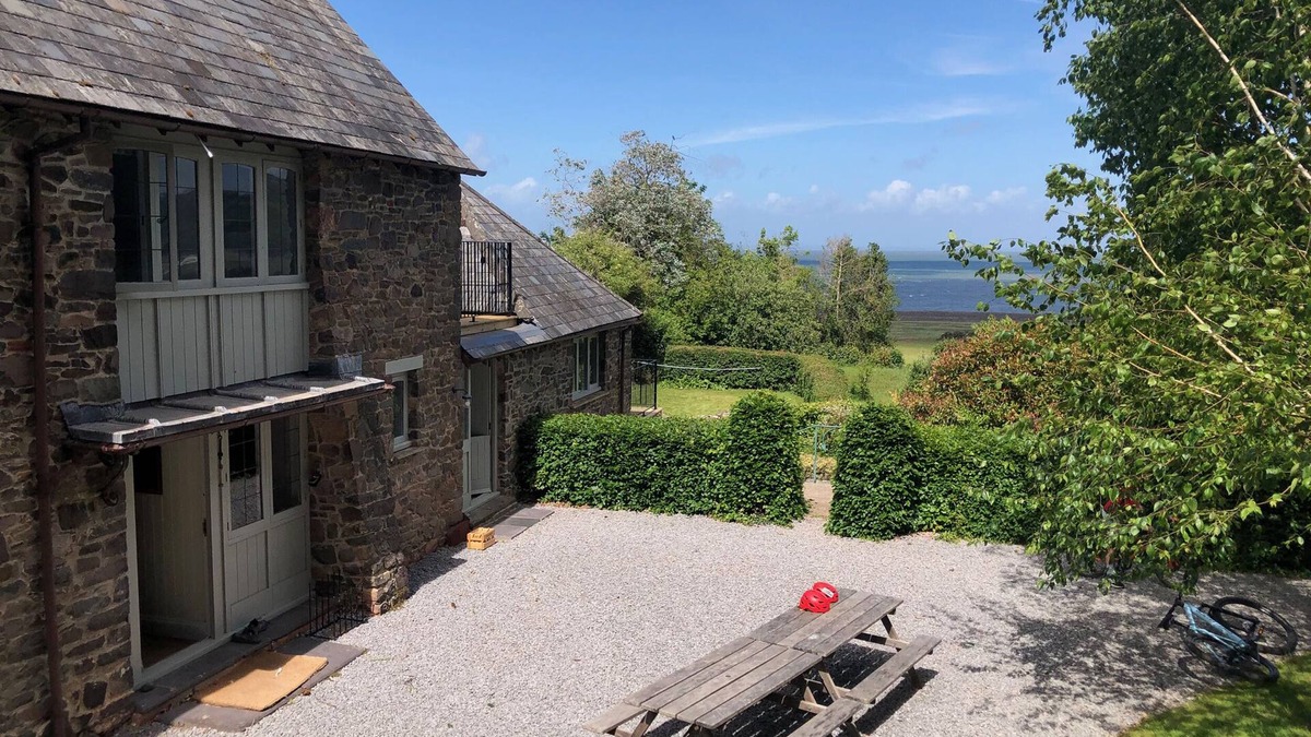 Porlock Weir Cottage | WORTHY BARN, pet friendly, country holiday cottage in Porlock Weir