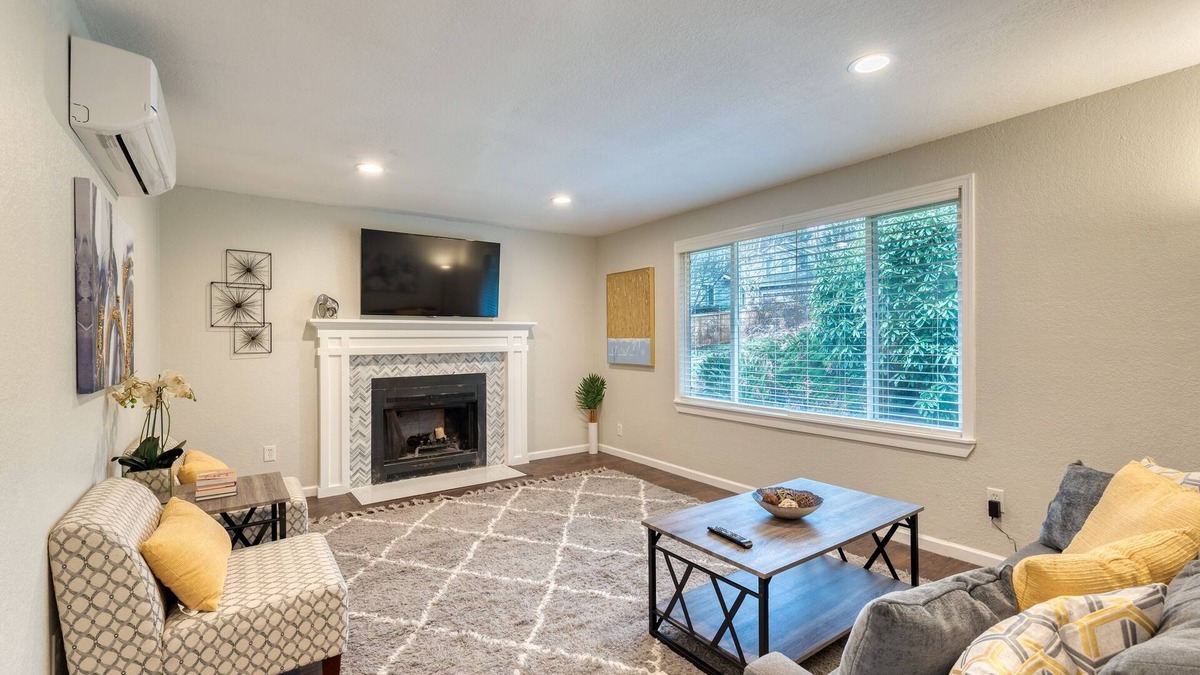 Paine Field-Lake Stickney House | » WOW! Dazzling Townhouse Duplex « AC & Fast WIFI