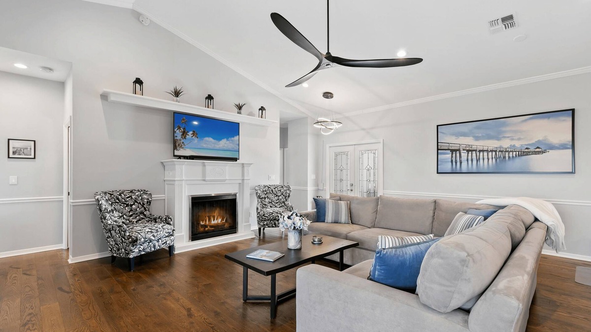 Falcons Glen House | 🌞 WOW! FIVE STAR Stunning Retreat! ~ Lely Resort ~ Golf ~ FREE Players Club!🌴
