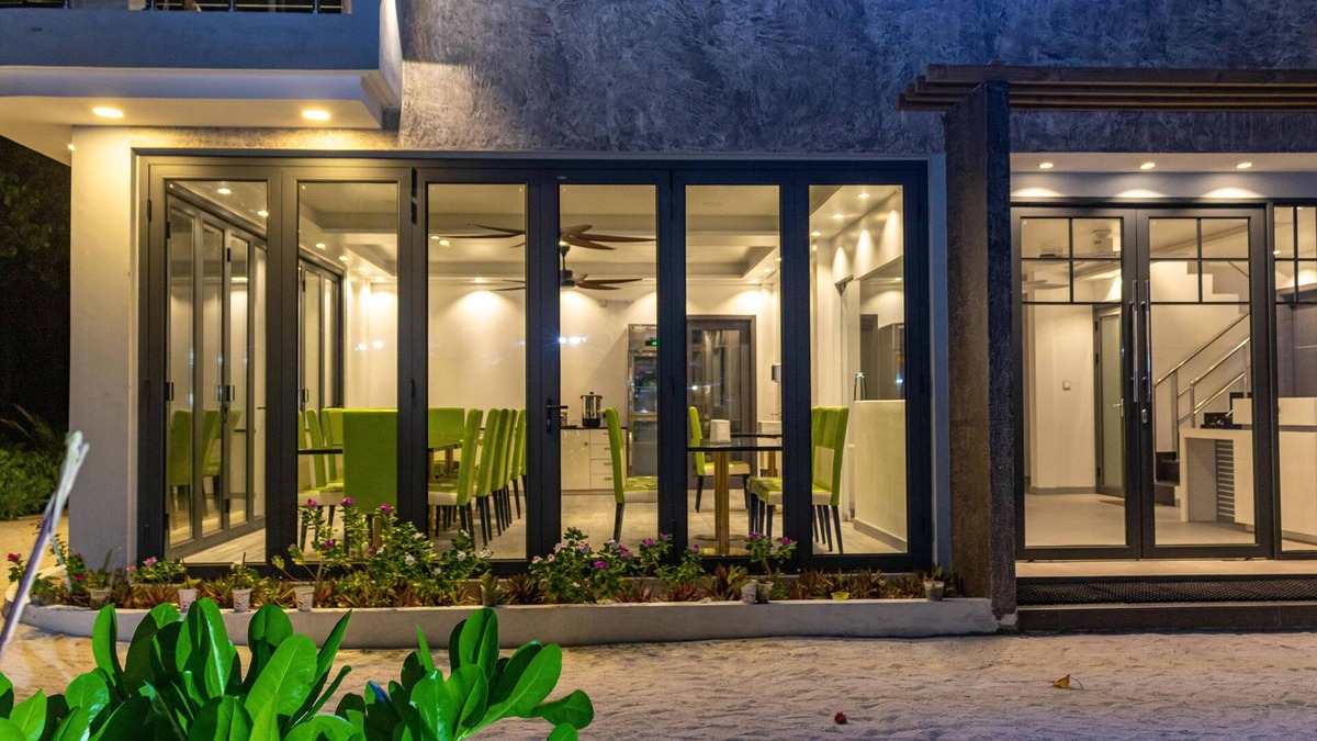 Felidhu Atoll House | WOW INN Keyodhoo - Family room