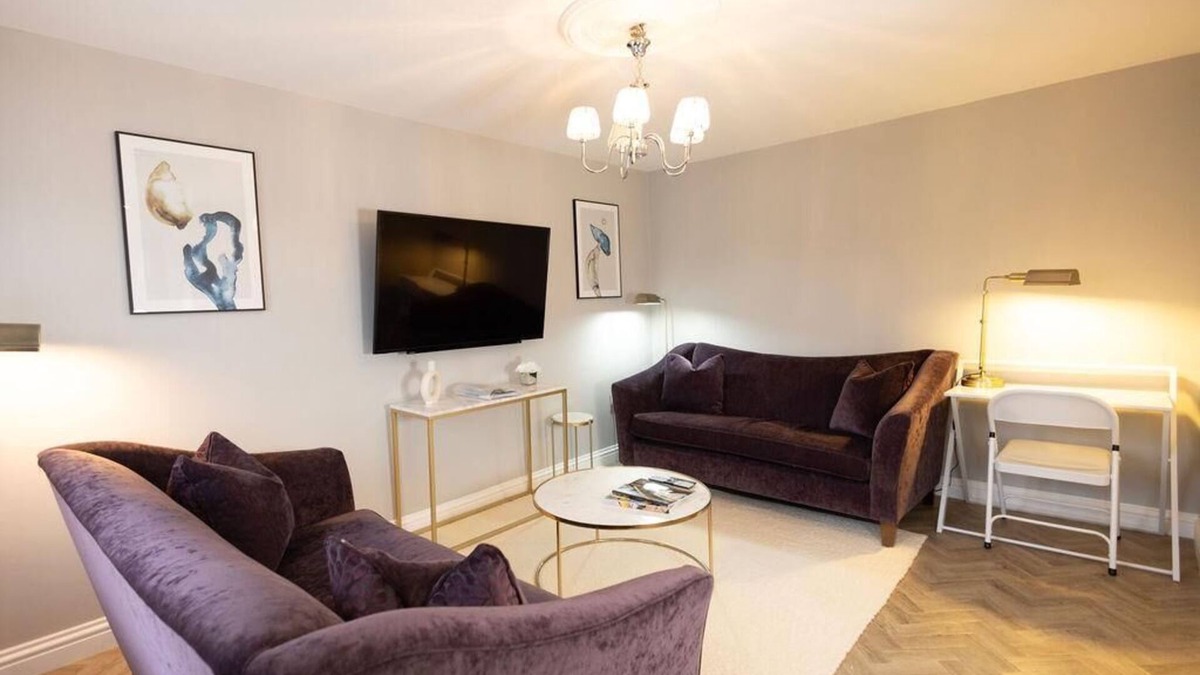 Dunstable Apartment | WOW! Two Bedroomed Serviced Apartment in Dunstable