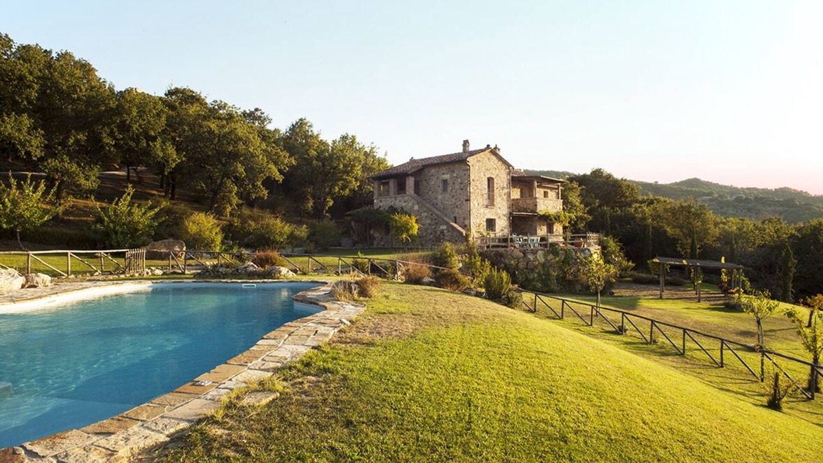 Castiglione d'Orcia Villa | WP Relais Villa Vignalunga in Val d'Orcia,luxurious estate with swimming pool