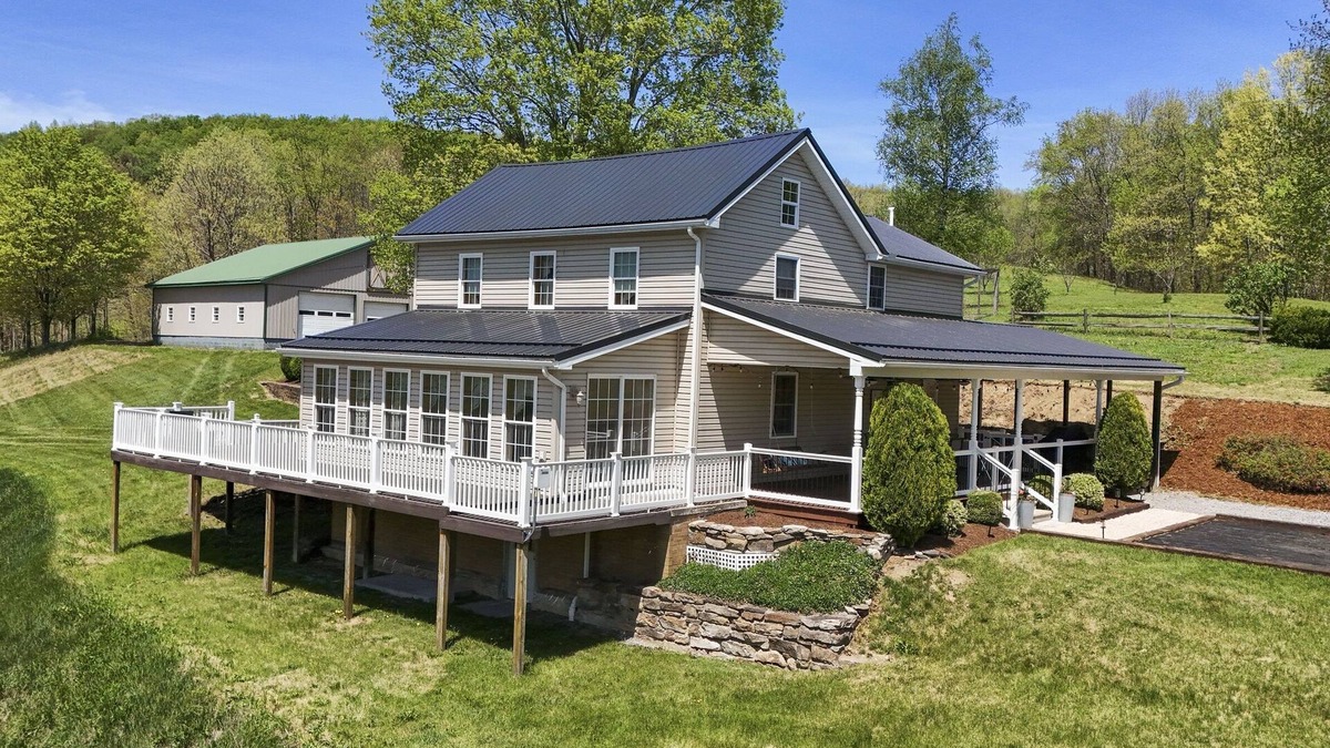 Schellsburg Other | Wrap-A-Round Farmhouse :Peaceful Mountain Retreat