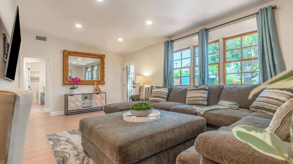 Hillcrest House | Wrap-around deck w/Cyn views, 2bd 2bth, 5mins>DT