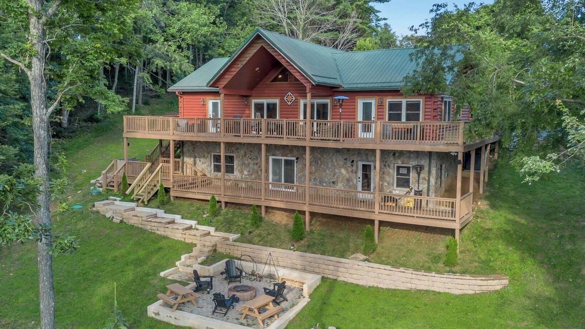 Grassy Creek House | Wraparound Views & Forest Feels | Dream Cabin | Game Room with Pool Table