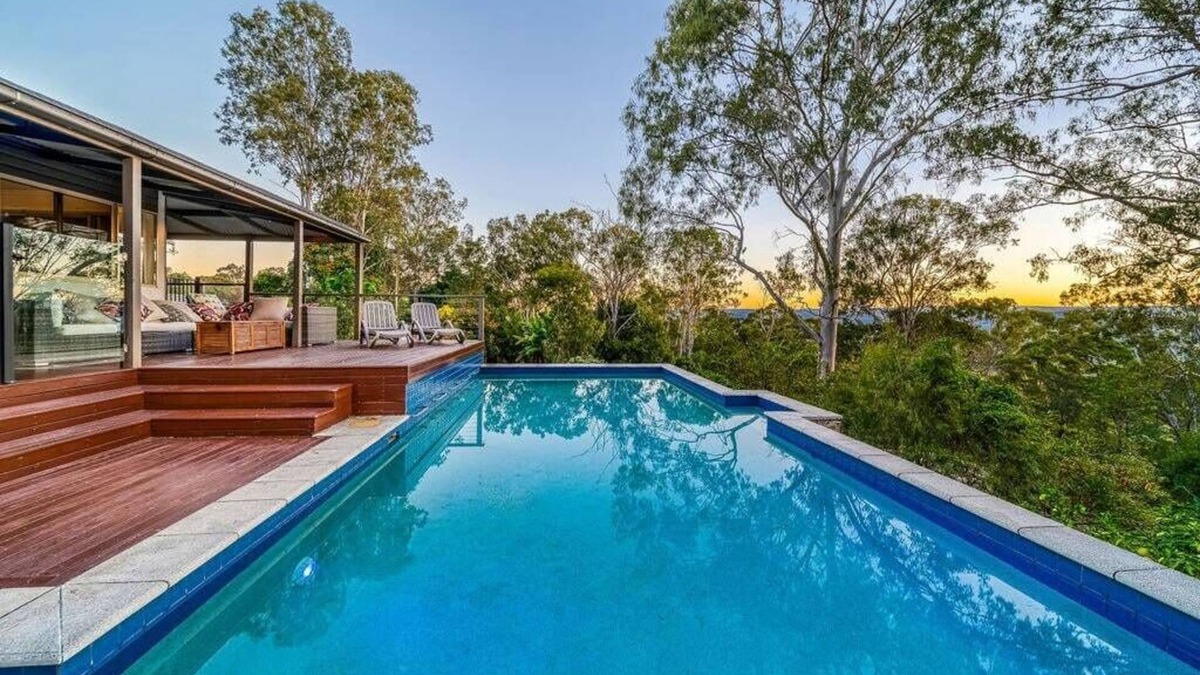Ninderry House | Wren’s Nest- Spacious Country Hinterland escape