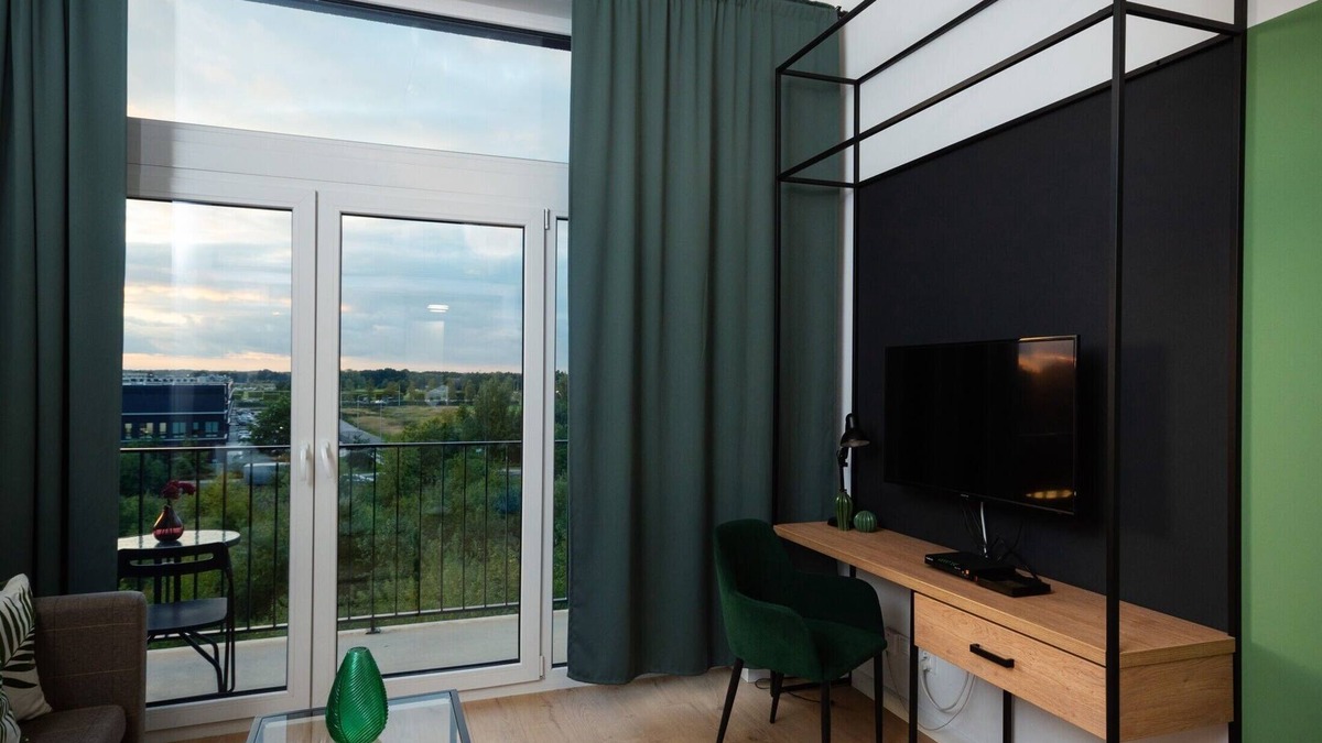 Fabryczna Apartment | Wrocław Airport Green Studio