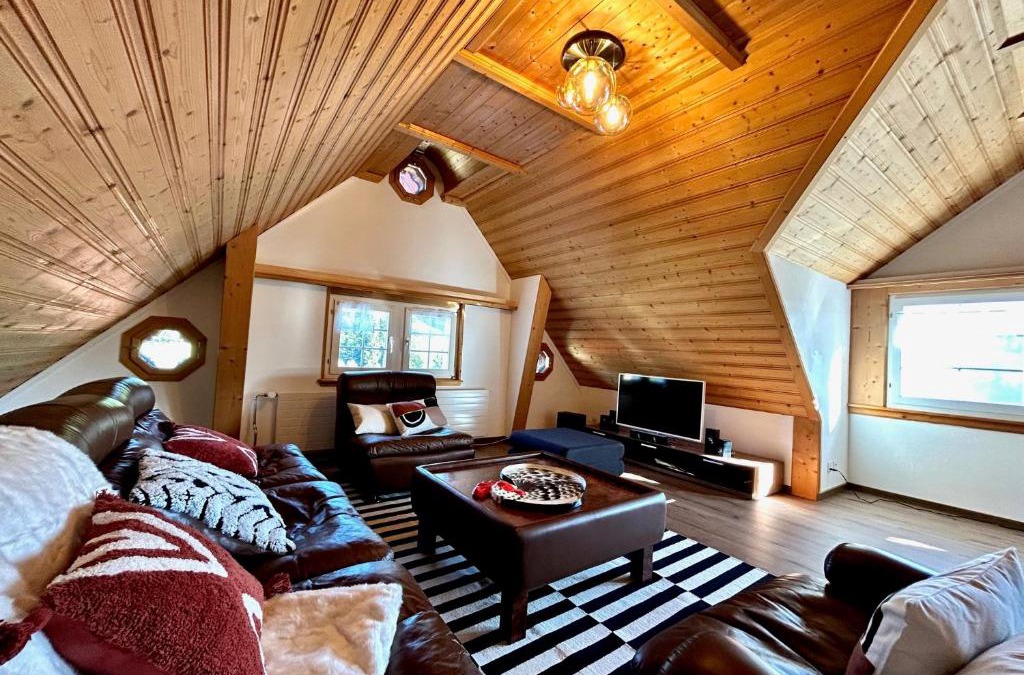 Neckertal Apartment | Wunderschöne Maisonette-Ferienwohnung in stattlichem Toggenburgerhaus