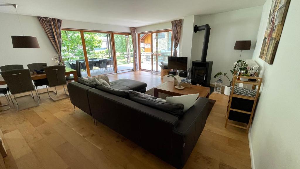 Unterterzen Apartment | Wunderschöne Wohnung am See mit Sauna & Whirlpool