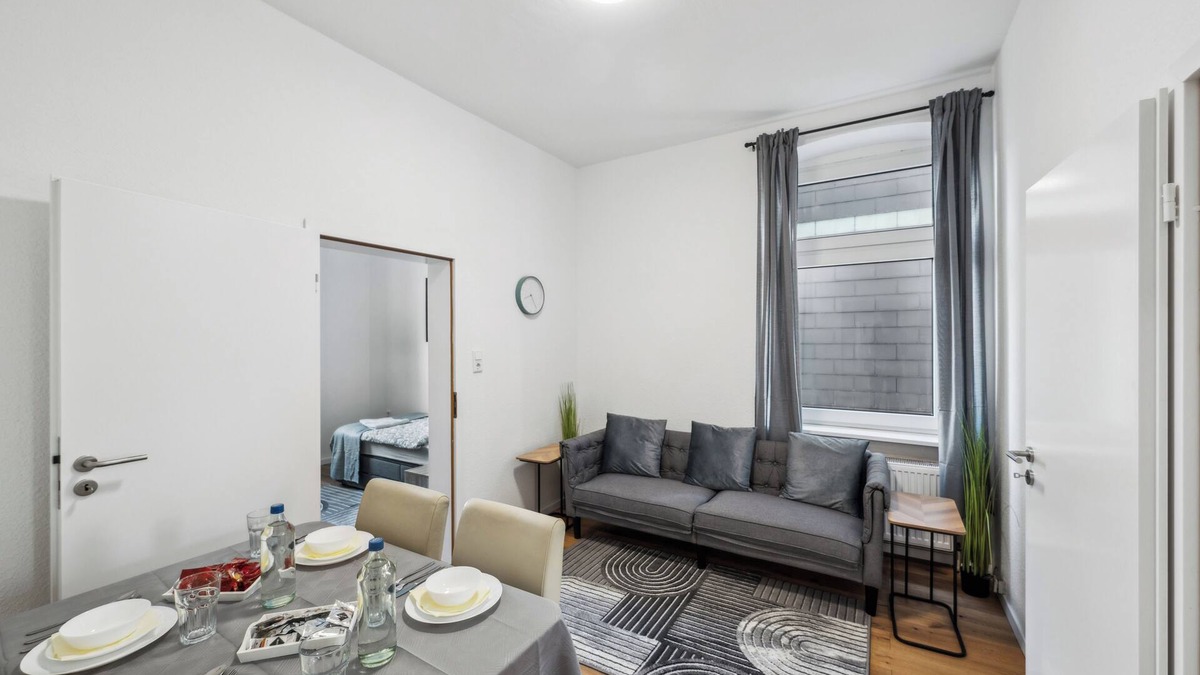 Ehrenberg Apartment | Wupper Home I, top location Ideal for business people, fitters, families, 3 rooms