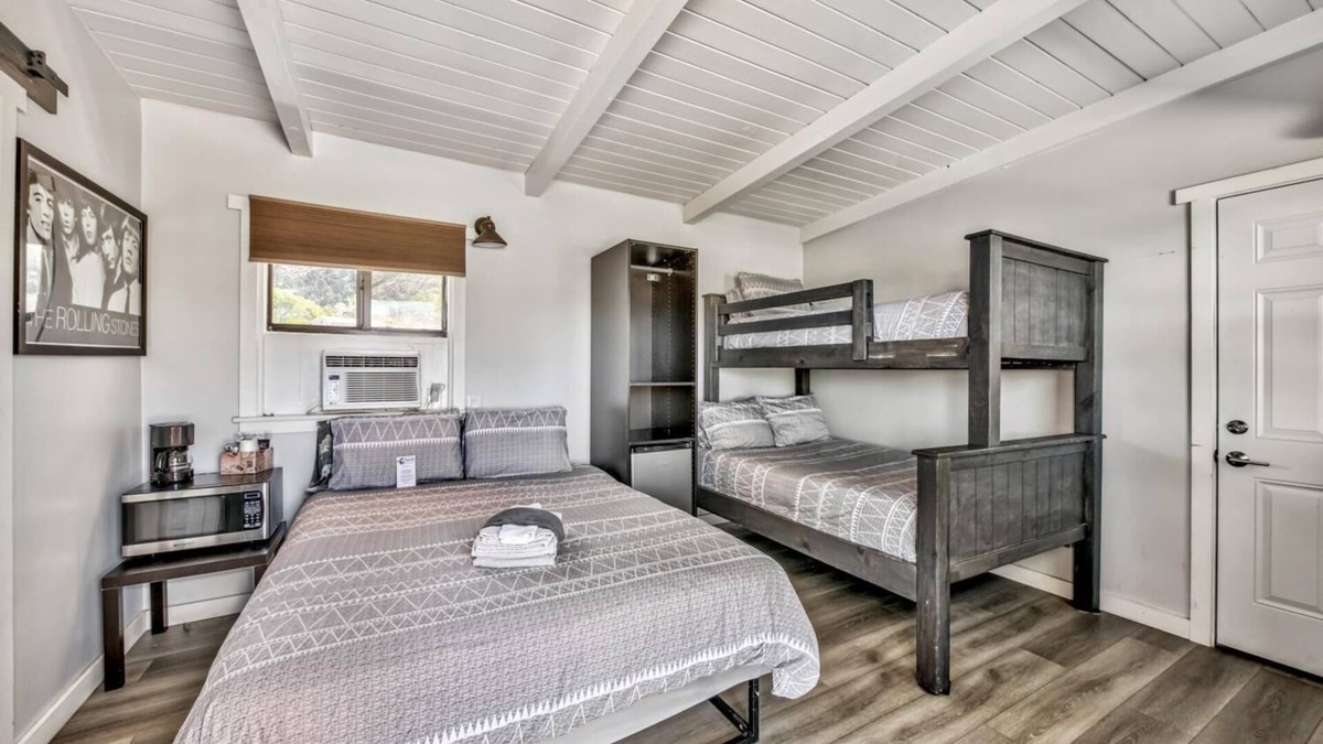 Walker Apartment | WWM 10 · 10 Family Adventure bunk suite, explore, relax