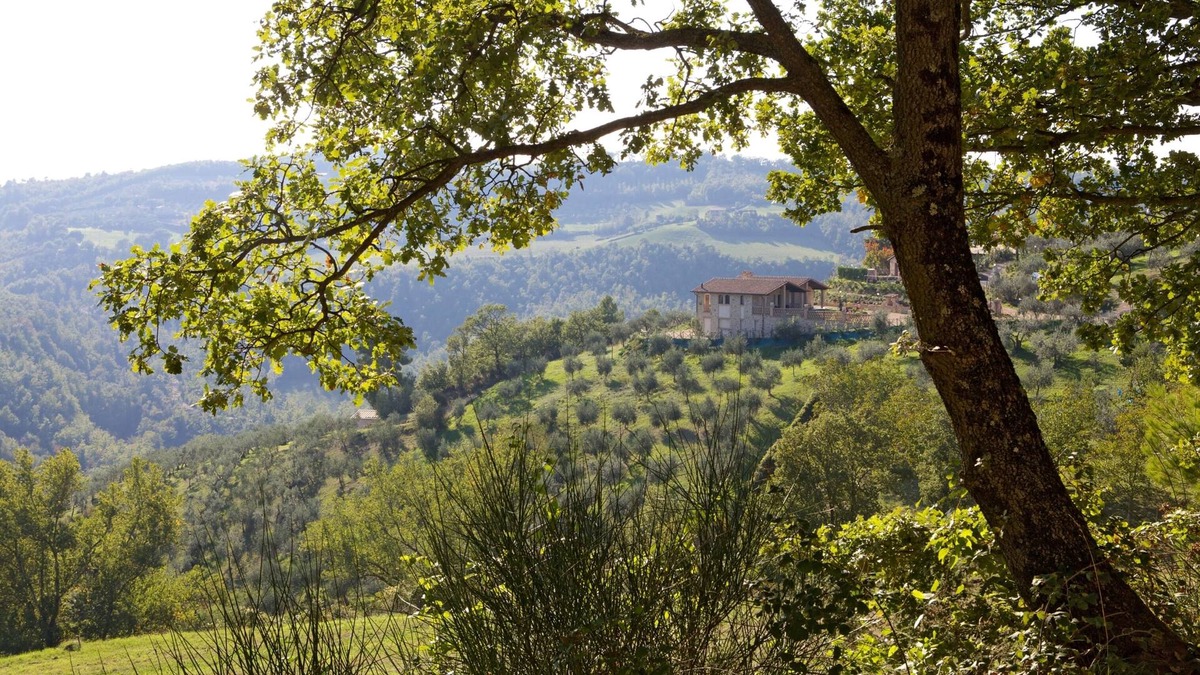Gualdo Cattaneo Villa | WWW.VILLAMARI.IT: HILLTOP VILLA PRIVATE POOL AMAZING LOCATION