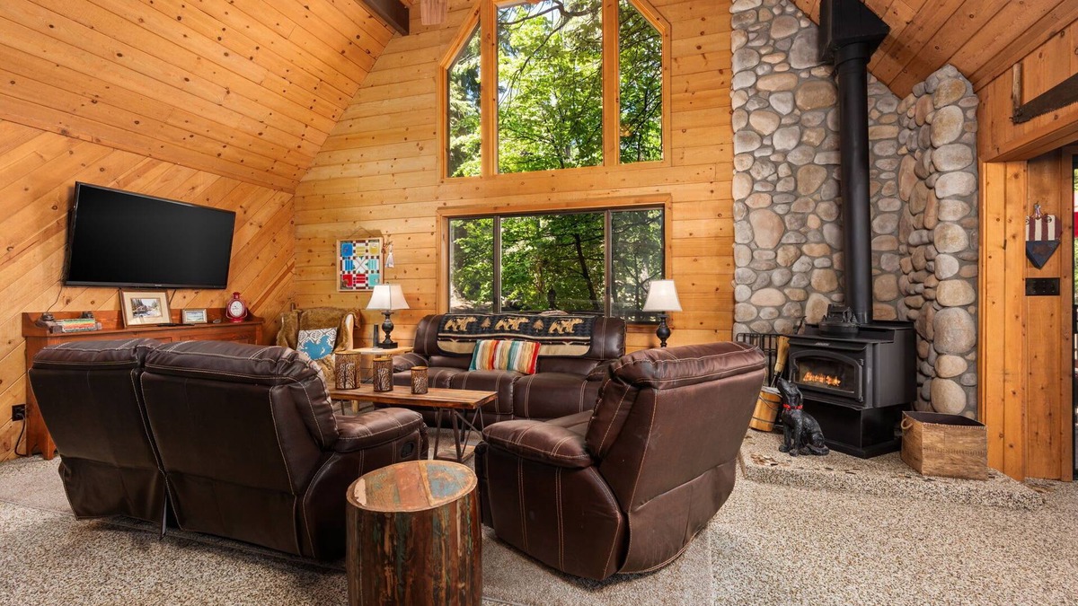 Sierra Cedars Cabin | Wyldwood | 3 bedroom+LOFT & playroom!