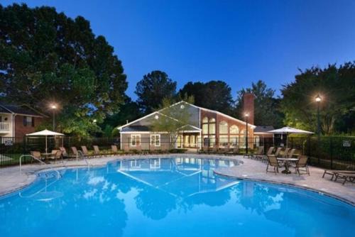 Coliseum Central Apartment | Wyndham 912 Urban Chic, Wd, Parking, Pool