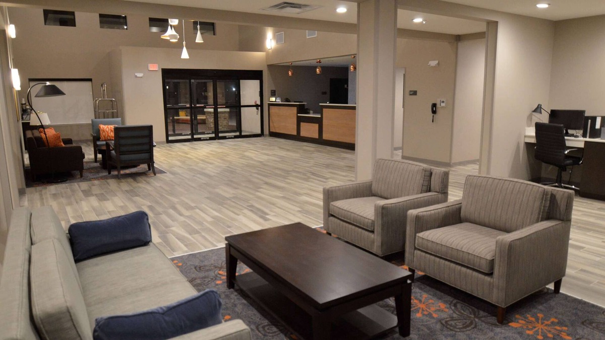 New Roads Hotel | Wyndham Garden New Roads/False River