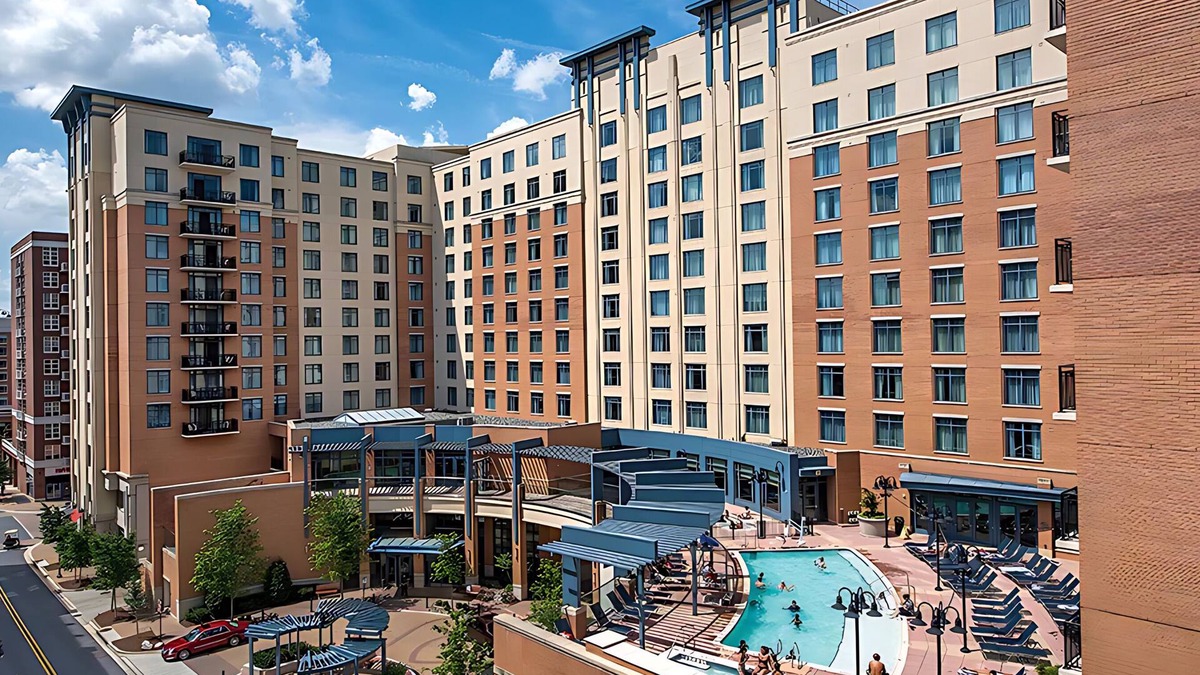 Oxon Hill Apartment | Wyndham National Harbor: 1 Bedroom Deluxe Near D.C. & Waterfront Attractions