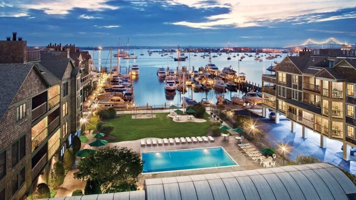 Yachting Village Condo | Wyndham Newport Onshore|1BR/1BA Balcony King Suite