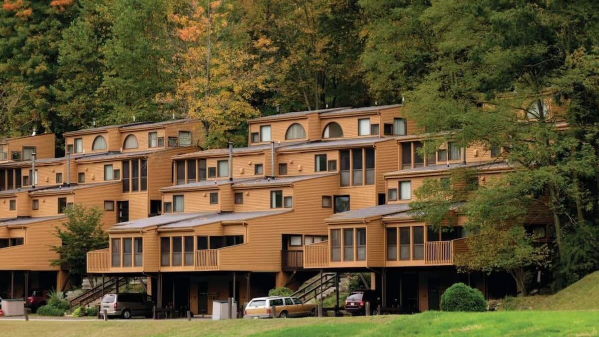 Shawnee On Delaware Condo | Wyndham Shawnee Village | 2BR/2BA Balc Queen Suite