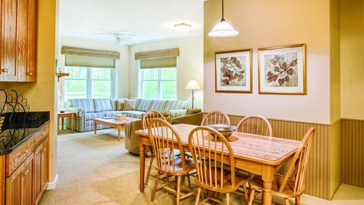 Jeffersonville Condo | Wyndham Smugglers Notch - 2 Bedroom