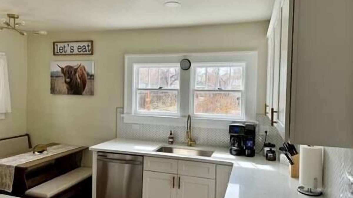 Casper House | Wyoming Freedom - Centrally Located Mid-Century Charmer