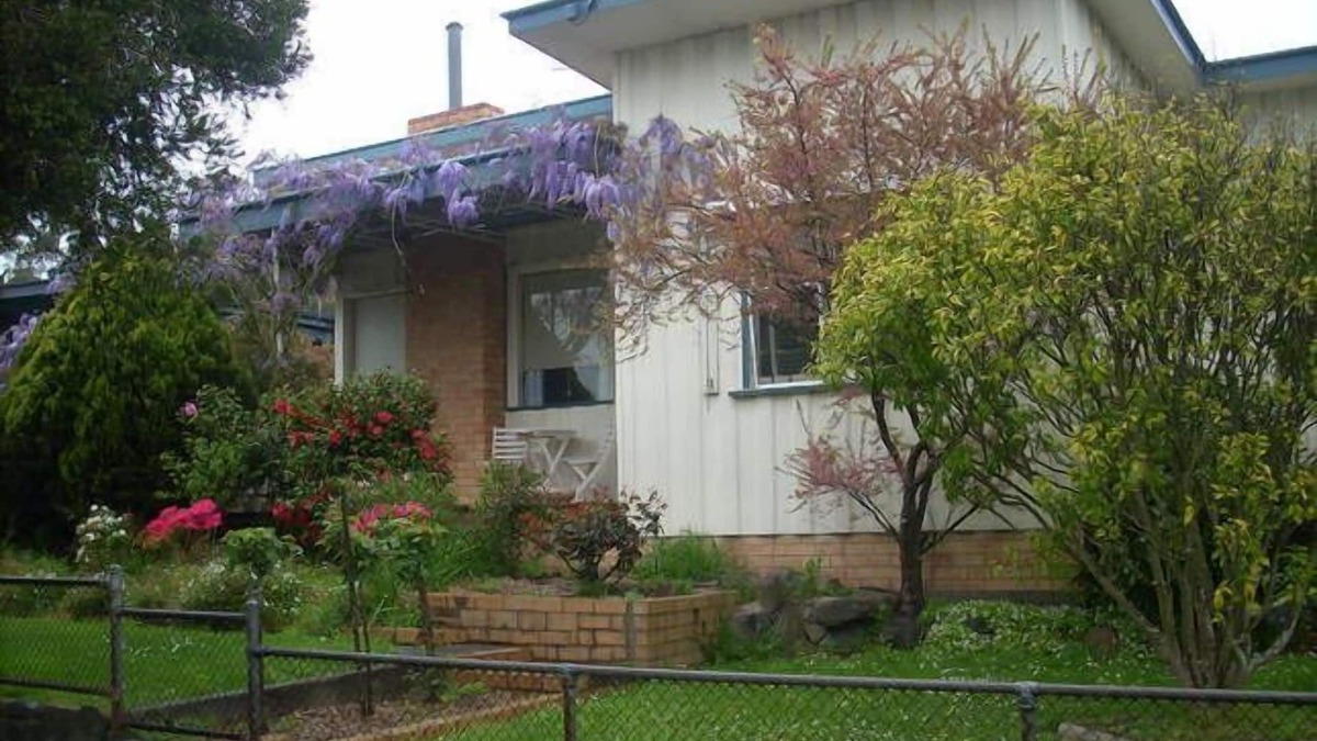 Meeniyan House | WYSIWYG Meeniyan Gippsland From $170 per night.