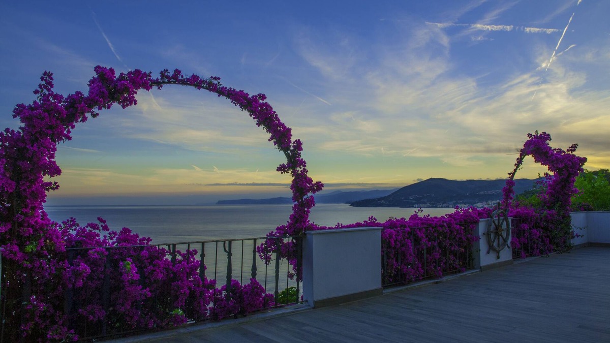 Arenzano Villa | x 4 persons, 100 sqm terrace overlooking the sea, with garden and covered garage