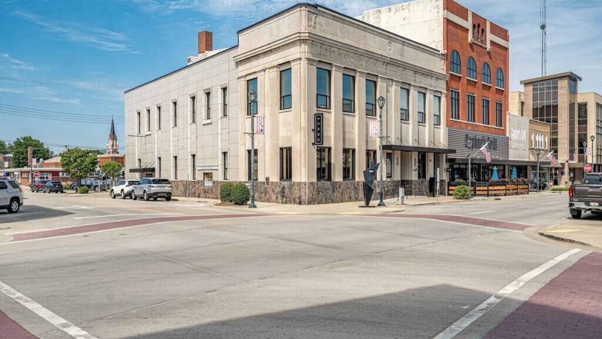 Effingham Apartment | XCHNG 4 Apartments Downtown. Side by Side.