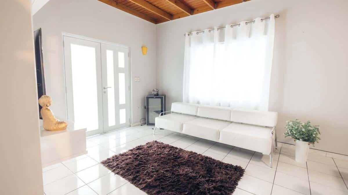 Bayamon Apartment | XELOR | Cozy Home | Generator/Cistern | Bayamón