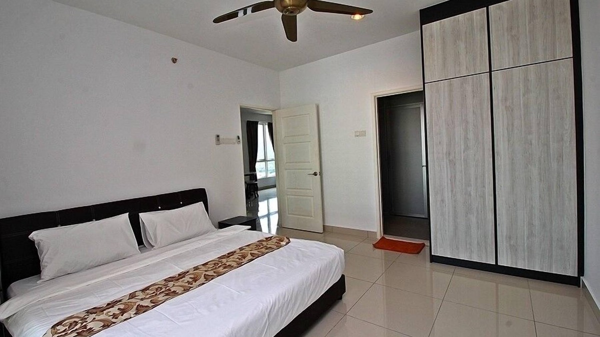 Downtown George Town Apartment | XI) New 2 Rooms Suite In George Town
