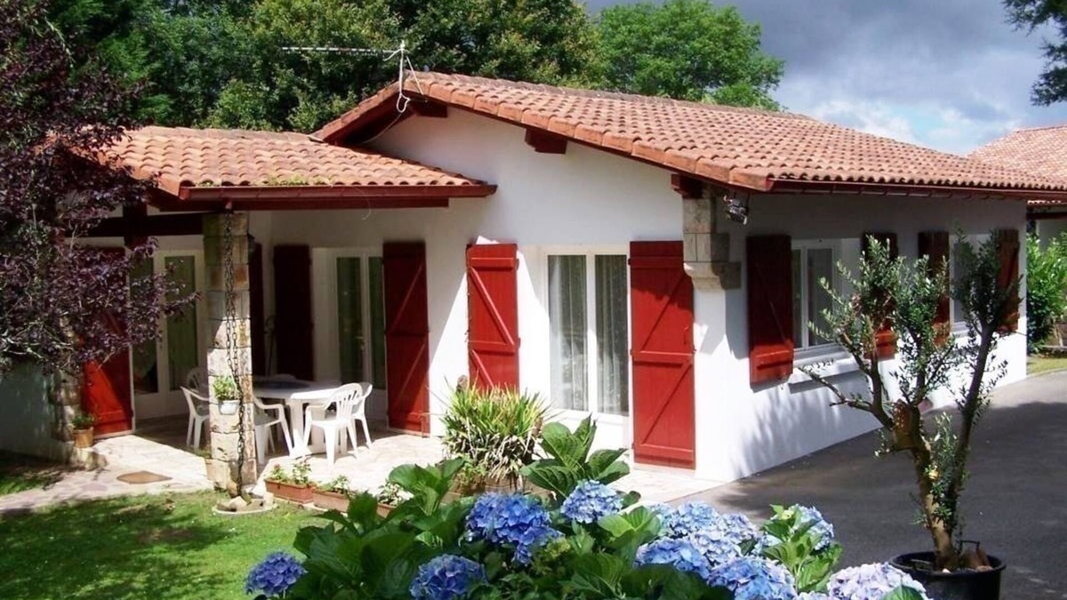 Saint-Pee-sur-Nivelle House | Xirimola BI - Saint-pee-sur-nivelle
